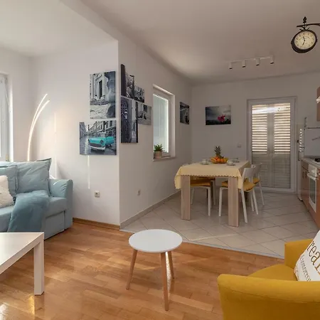 Apartment Nik - Cosy And Stylish *